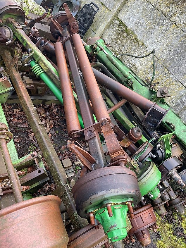 John Deere prasa - oś kompletna (Części zamienne)