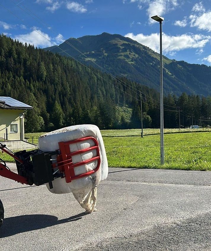 InterAgri Ballenzange / Rundballenzange CHB-01 / 1,85m
