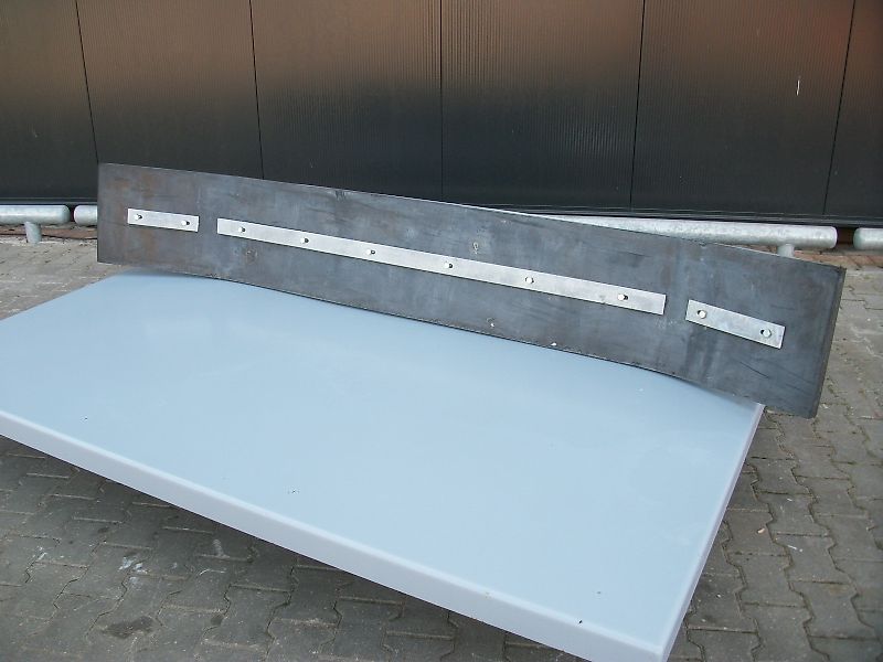 Hofstede Voer rubber sneeuw modder erf schuif schuiver pelikaanbak pelikaan bak aanbouw