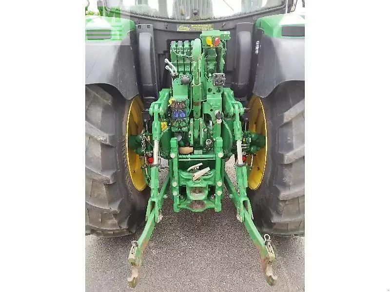 John Deere 6135r