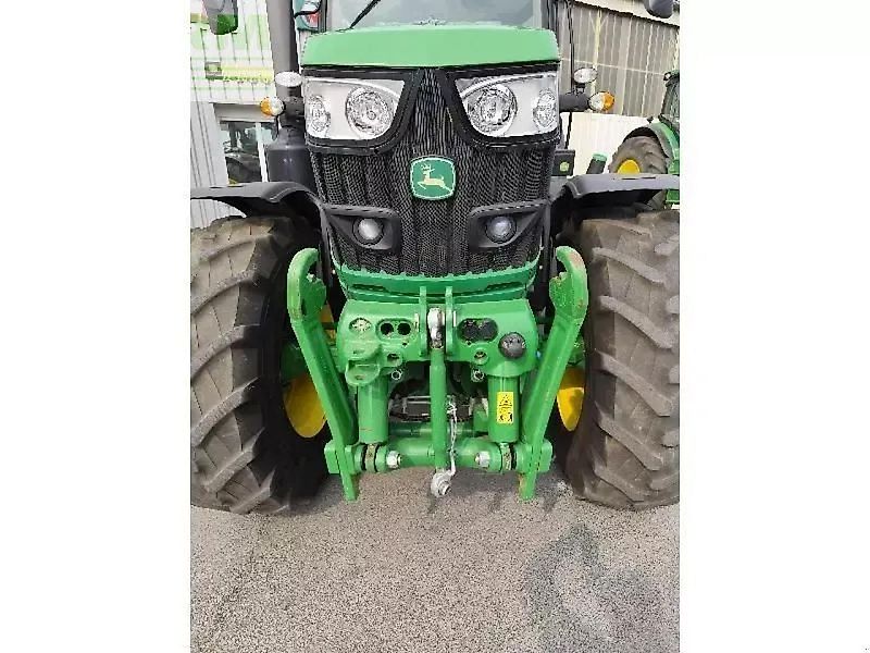 John Deere 6135r