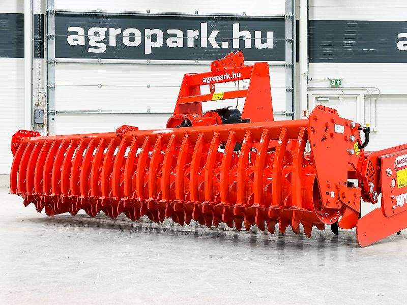 Gaspardo Drago DC 3000 power harrow with 3 m working width, 24 cm working depth, 24 tines, 12 rotors, 45 cm packer roller