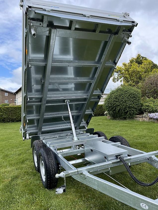 Unsinn Dreiseitenkipper 3620-35 E-Pumpe Kipper 3500 kg Anhänger