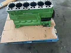 John Deere CYLINDER BLOCK INCLUDING CRANKSHAFT AND CAMSHAFT (used) - John Deere 6010, 6020, 6030