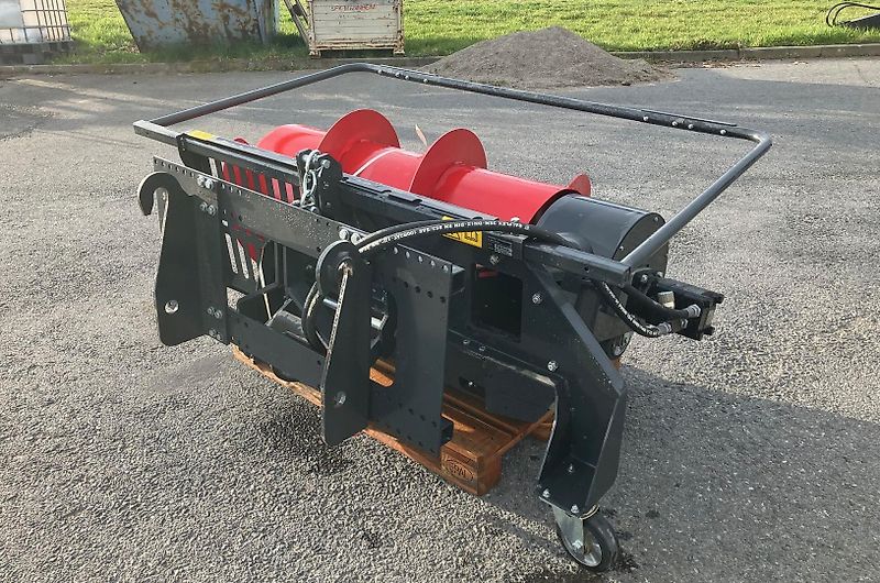Mammut Fortuna Futterräumer Futterschild Futterverteiler