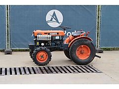 Kubota B7000