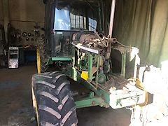 John Deere 6510