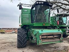 John Deere T670i