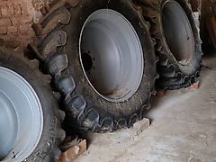 BKT Pflege Kompletträdersatz Deutz-Fahr 5120 TTV oder Same