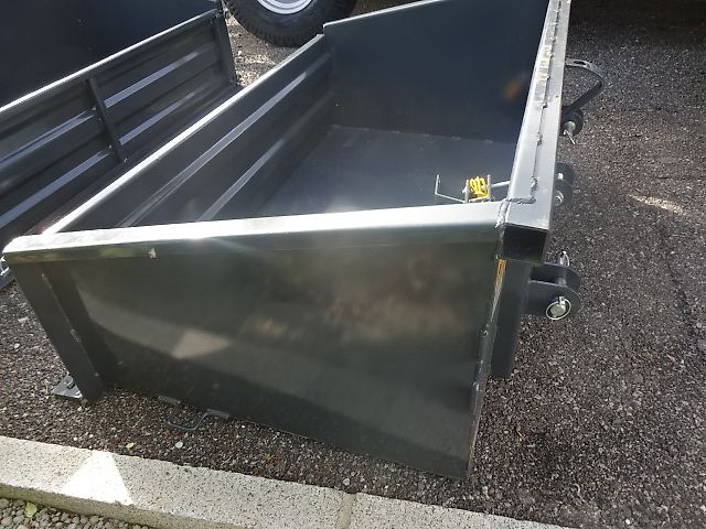 Heckkontainer- Kippmulde in verschiedenen Breiten möglich - 1 Meter  - 1,2 Meter - 1,4 M - 1,6 M - 1,8 M - 2 Meter Dreipunktanbau 1M - 1,2 M - 1,4 M - 1,6 M - 1,8 M - 2 Meter- Heckkontainer - Dreipunktanbau - Auskippbar