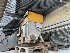 Walzenstreuer mit Holzaufbau