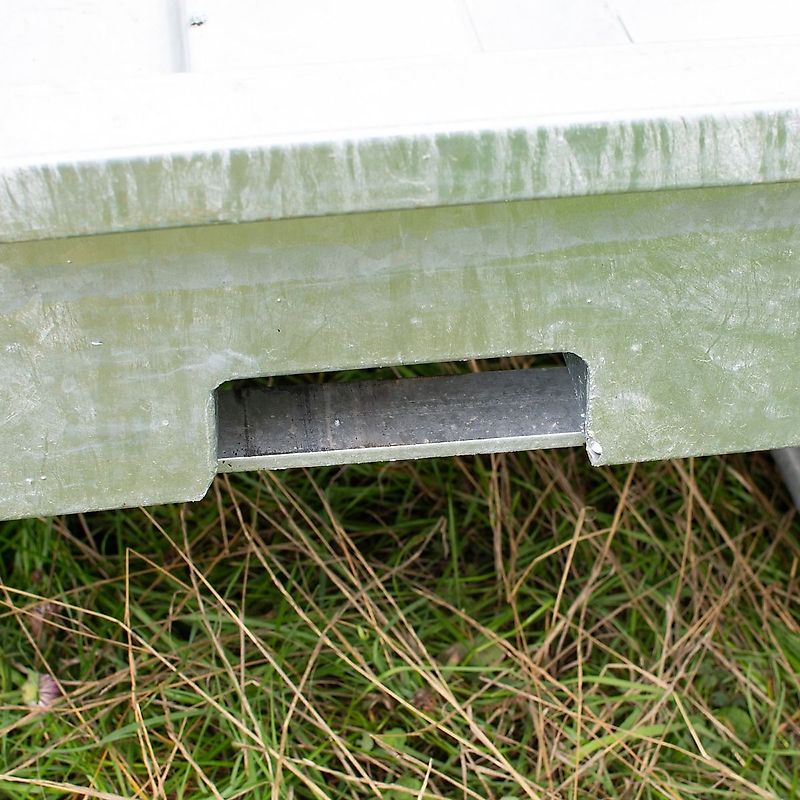 Palisadenraufe mit dem Dach Viereckraufe 12 Plätze Futterraufe Heuraufe Pferde