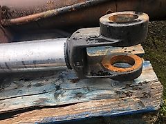 John Deere 3400 3415 3420 Siłownik Wychyłu Łyźki Zamek (Części zamienne)