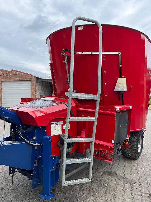 Siloking TrailedLine Compact 12
