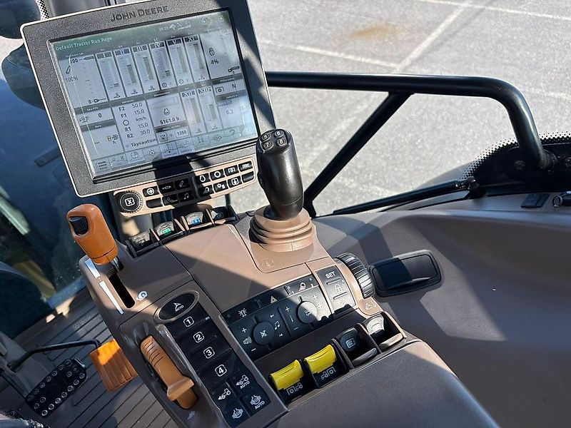 John Deere 6155R TRAKTORI