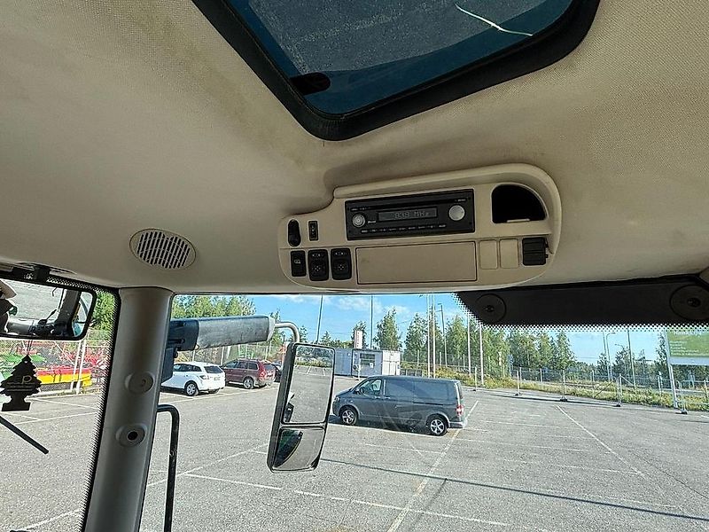 John Deere 6155R TRAKTORI