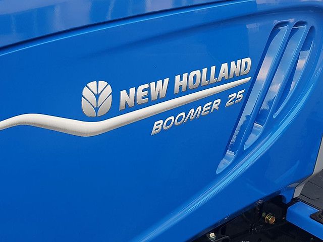 New Holland BOOMER 25 HST STAGE V