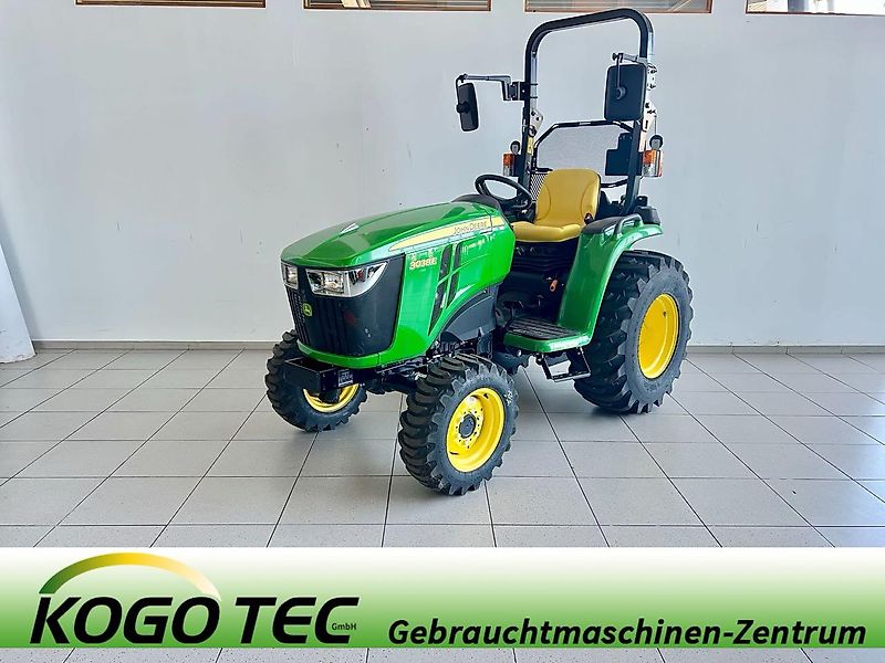 John Deere 3038E