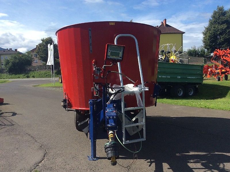 Siloking TrailedLine Classic Compact 10-T