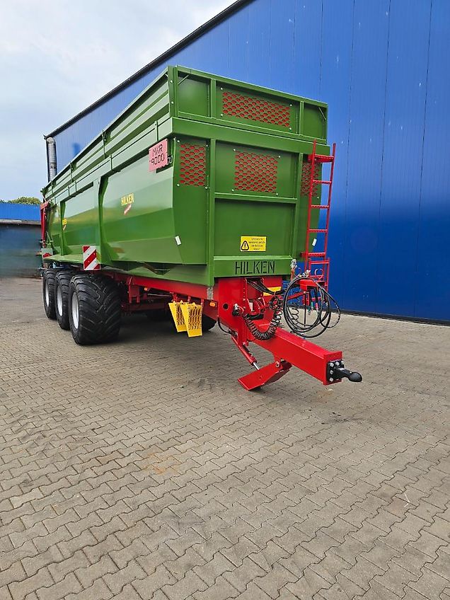 Hilken Tridem-Muldenkipper, MKR8600, Hardox-Boden, Reifen 650/55R26,5, Häckselaufsätze 800mm