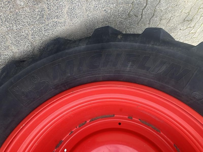 Fendt 724 PROFI PLUS