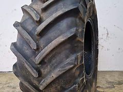 Michelin 800/65R32 Michelin Megaxbib 172B 38/25MM gebruikt iets schuin DOT3905