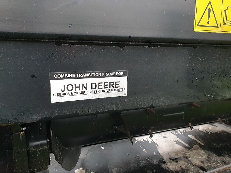 MacDon FD235 Aufnahme John Deere S