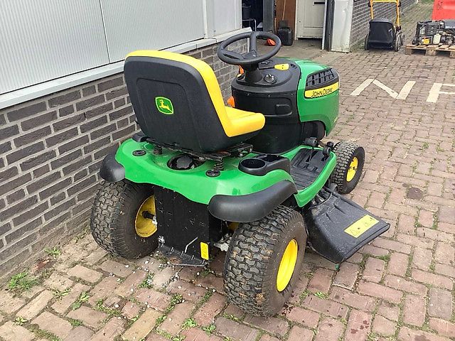 John Deere x125