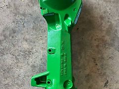 John Deere FRONT AXLE HOUSING RH (used) - John Deere 6000, 6010, 6020