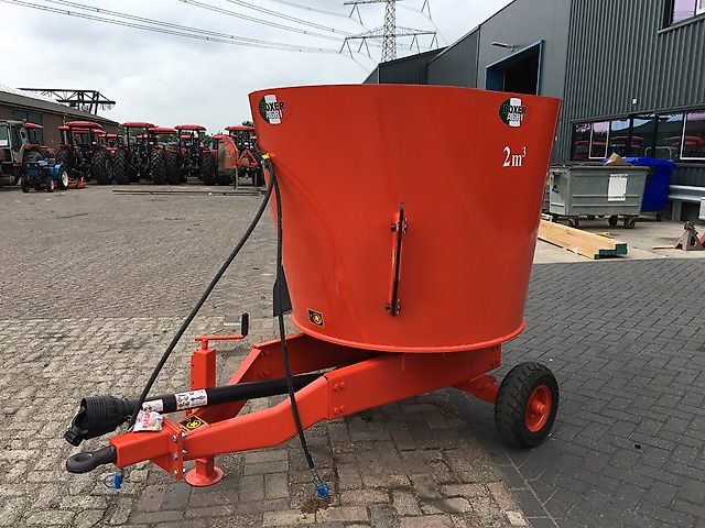 VEMAC Futtermischwagen Futterwagen Boxer FM200S Anhänger Futter NEU
