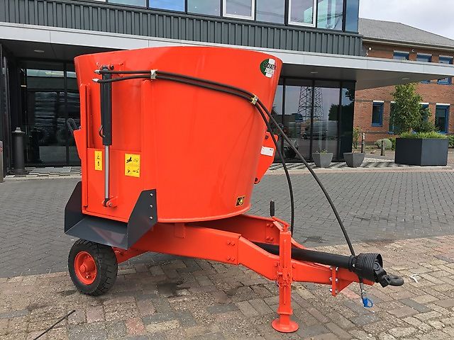VEMAC Futtermischwagen Futterwagen Boxer FM200S Anhänger Futter NEU