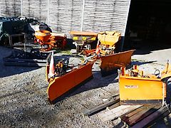 9 Stück Winterdienstgeräte 9500 Euro