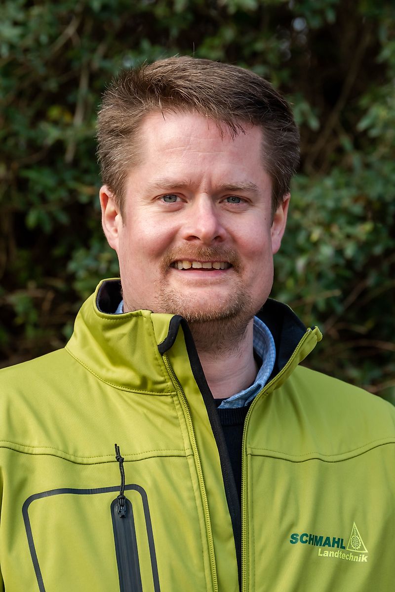 Contact Mr. Herbert Detlefsen