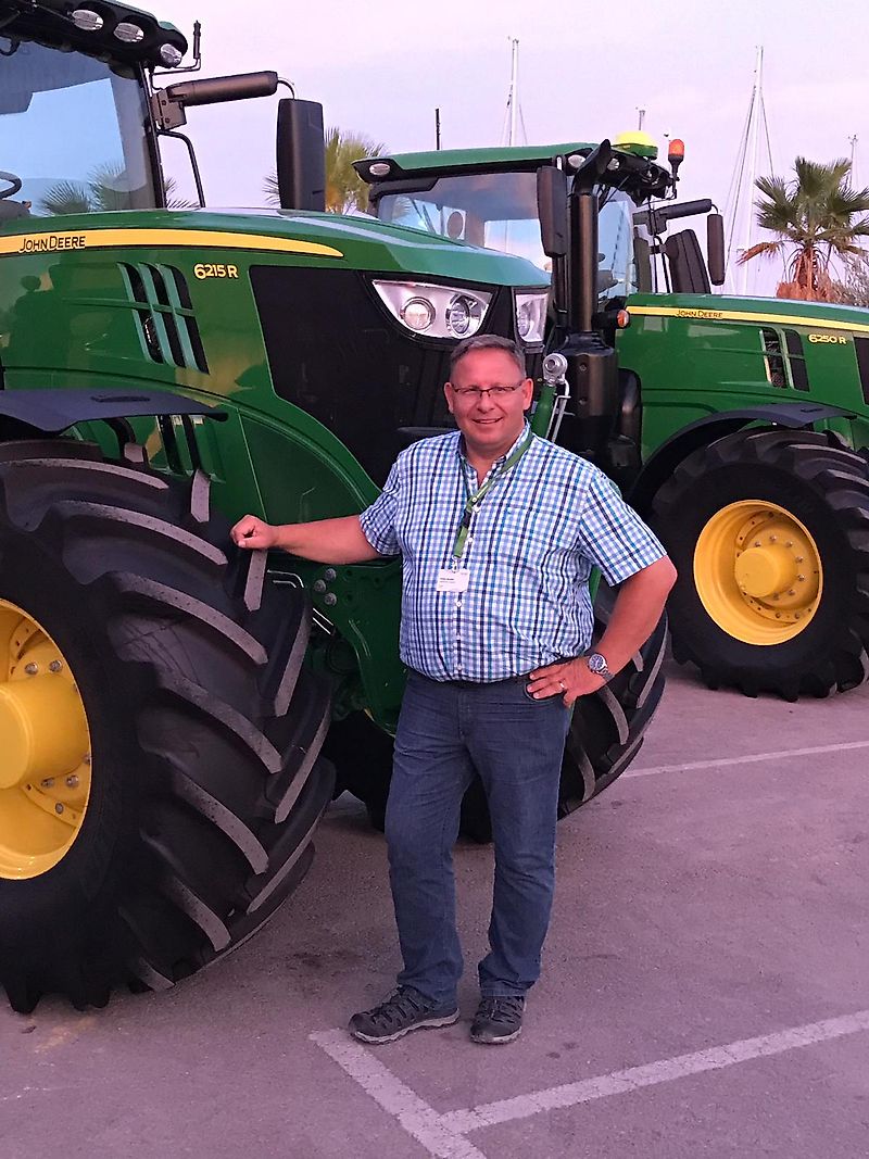 Contact Mr. Stefan Müller